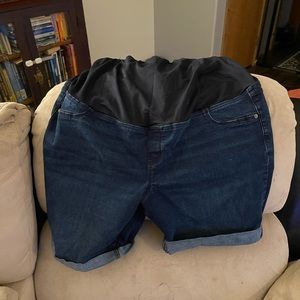 Maternity shorts